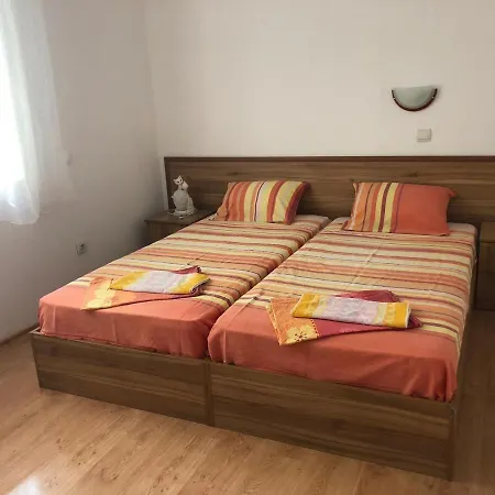Apartman First Line In Next To Marina Complex Szveti Vlasz